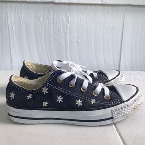 Daisy pattern converse sneakers